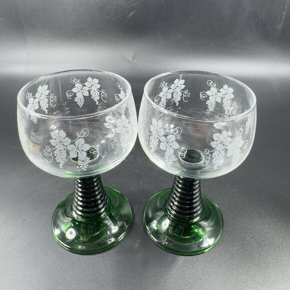 1970s Luminarc Roemer Green Beehive Stem Wine Glasses France Etched Grape Set 2 - Picture 10 of 10